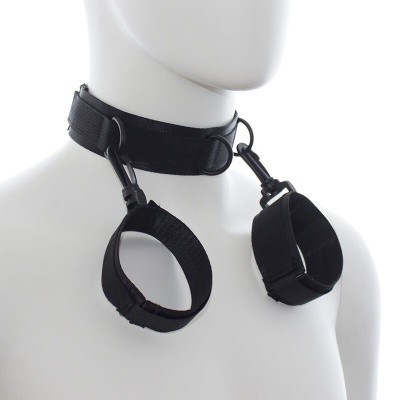 OHMAMA NYLON HANDCUFFS AND COLLAR