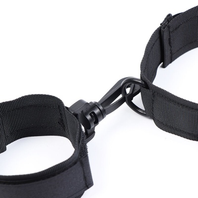OHMAMA NYLON HANDCUFFS AND COLLAR