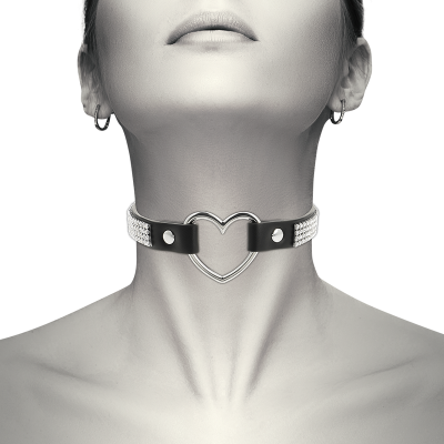 COQUETTE CHOKER WITH METAL HEART AND CRYSTALS