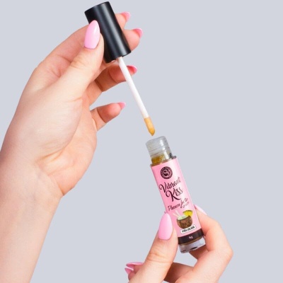 PIÑA COLADA LIP GLOSS VIBRANT KISS